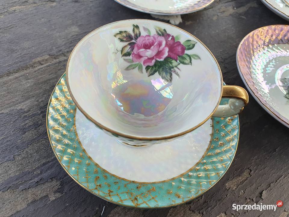 Porcelana filiżanki dzbanek i mlecznik Myszków