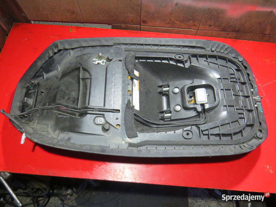 SUZUKI BURGMAN AN400 AN 400 250 AN250 09 kanapa Warszawa sprzedam