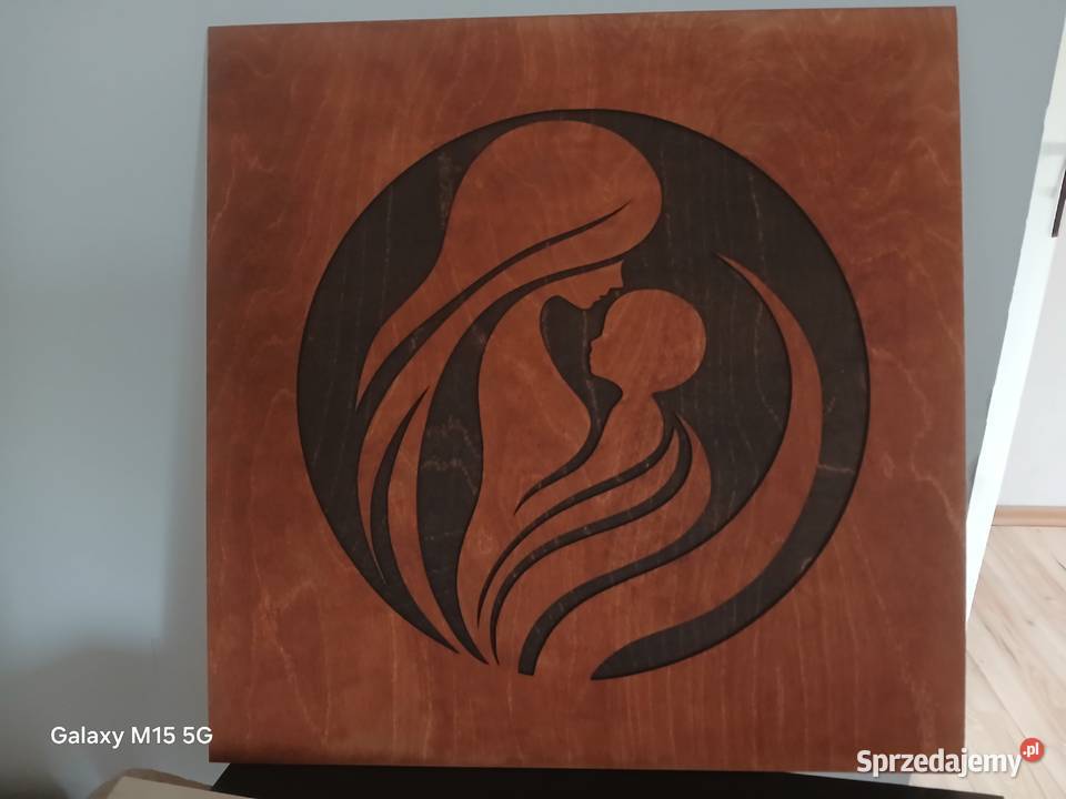 Dekoracja na ścianę postać matki z dzieckiem Skawina