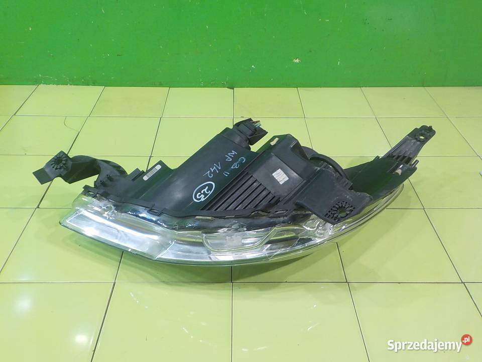CITROEN C3 II 14 VTI 11r HB 5D lampa prawa przod Oświetlenie Suków