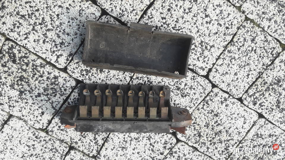 skrzynka bezpieczników fiat 126p maluch