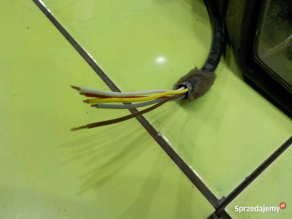 NISSAN LEAF I LIFT AUT 16r HB 5D lusterko prawe Suków