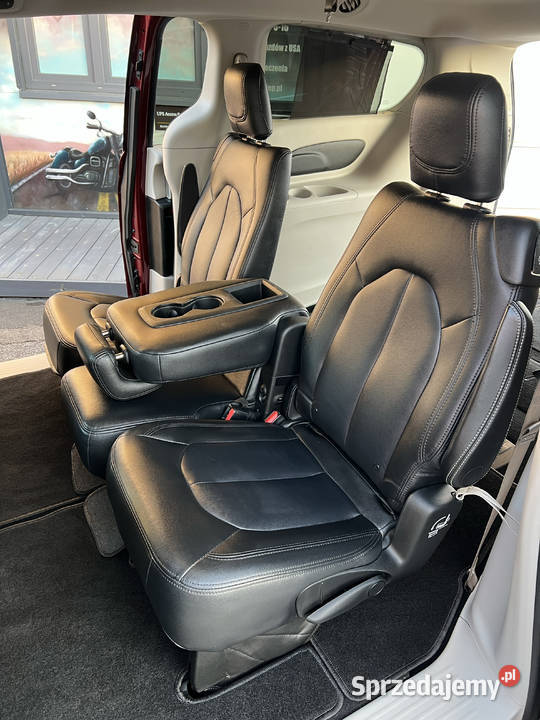 Chryster Pacifica 2018 36 V6 291 Pacifica Rymanów