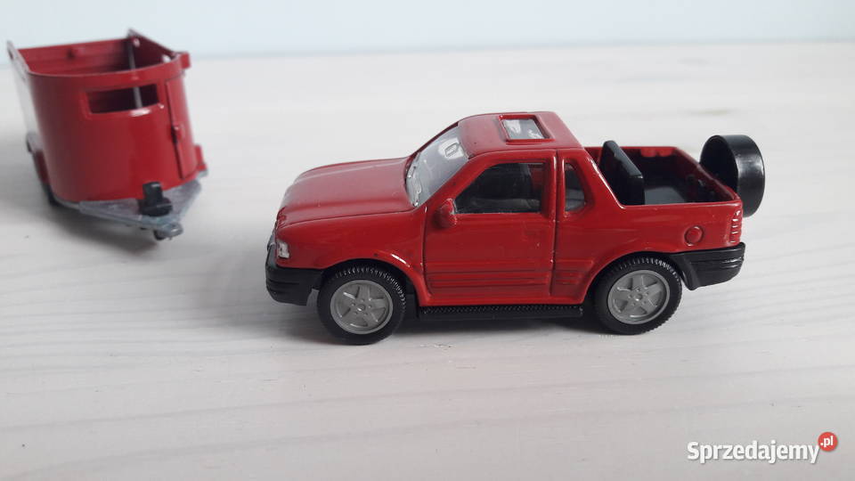 Siku Opel Frontera z przyczepą Głuchołazy