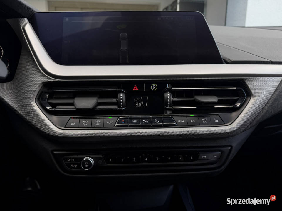 Salon Virtual kokpit LED CarPlay Podgrzewane Łódź sprzedam