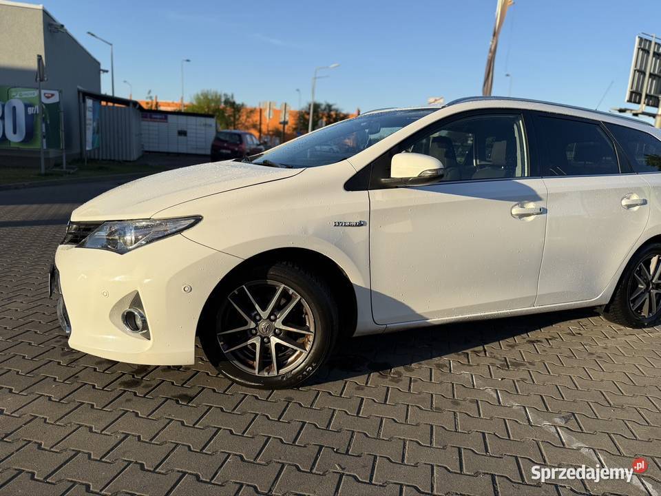 Toyota Auris 2015 hybryda mazowieckie Warszawa sprzedam