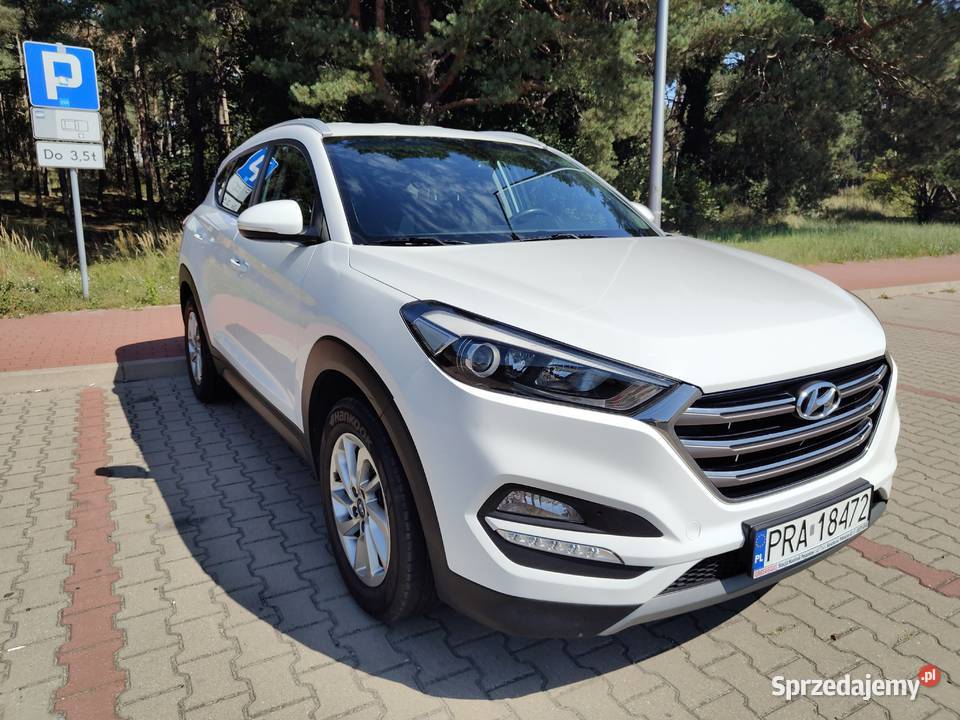 Hyundai Tucson 17 CRDI 115 2016 przebieg 99000 nawigacja sprzedam