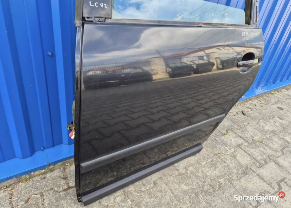 DRZWI TYŁ LEWY LEWE VW PASSAT B5 FL KOMBI LC9Z Działoszyce