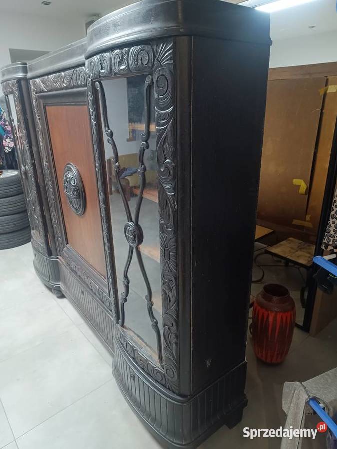 Biblioteka dębowa Leśna