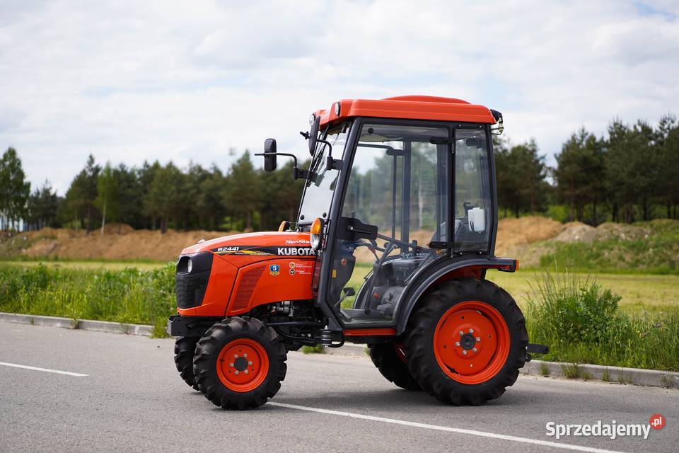Kubota B2441 NeoStar 4x4 24 CAB Tajęcina