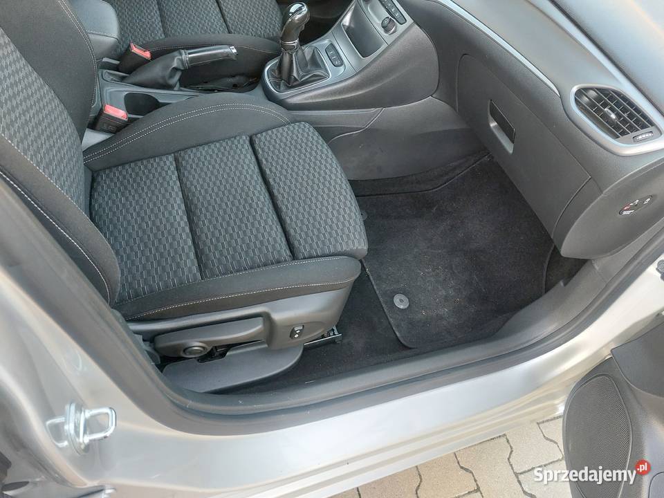 Opel Astra K 2017r srebrny Motoryzacja Skarżysko-Kamienna