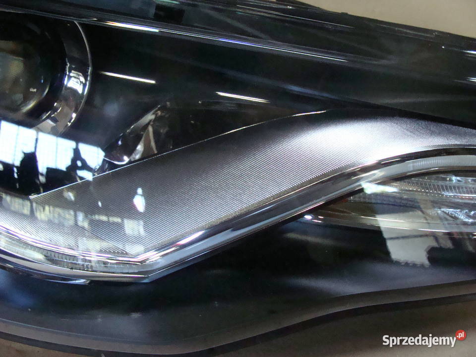 AUDI A1 8X LAMPA PRZEDNIA PRAWA BIXENON Oświetlenie