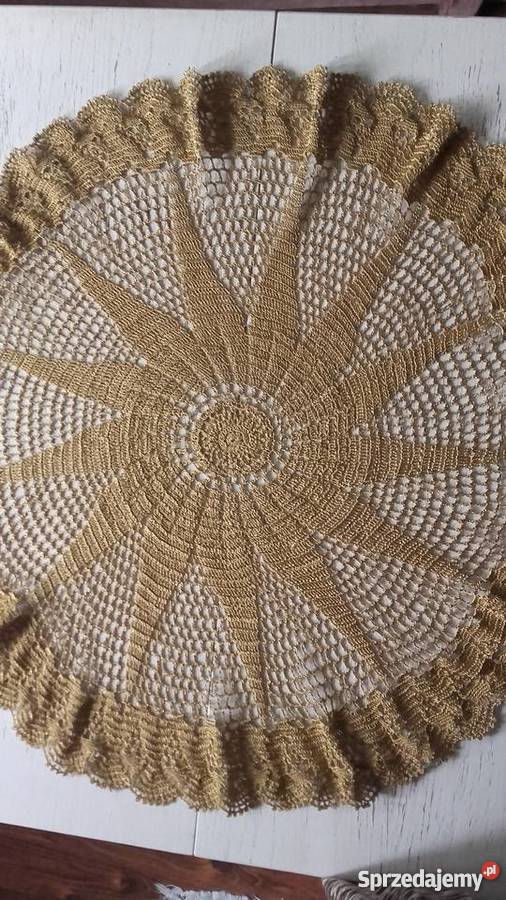 SERWETA OKRĄGŁA W KOLORZE CIEMNEGO ZŁOTA Piła