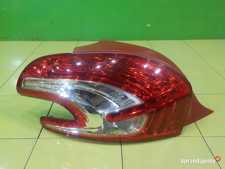 PEUGEOT 208 I 10 VTI 13r HB 5D lampa lewa tyl Suków