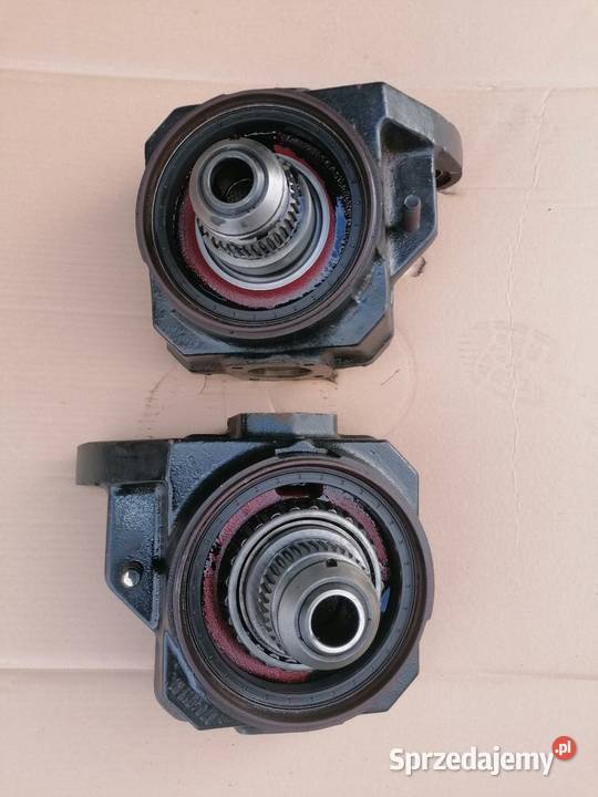 Zwrotnica Massey Ferguson 4270 4325 4335 4345