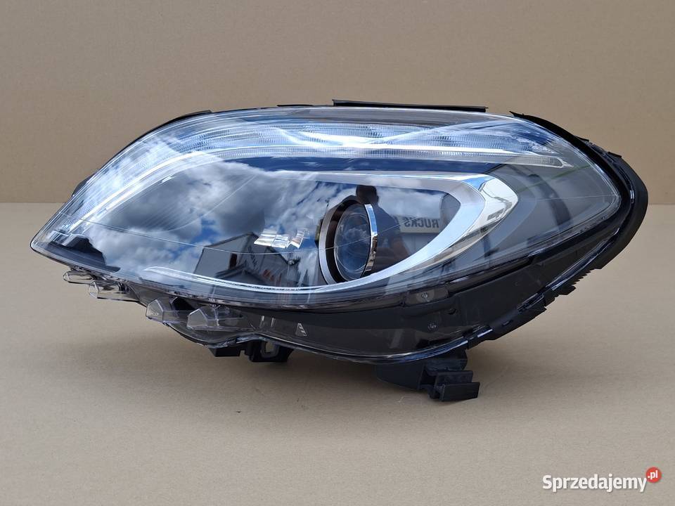 MERCEDES BKLASA W246 REFLEKTOR LAMPA BIXENON Lampy przednie Bieleń