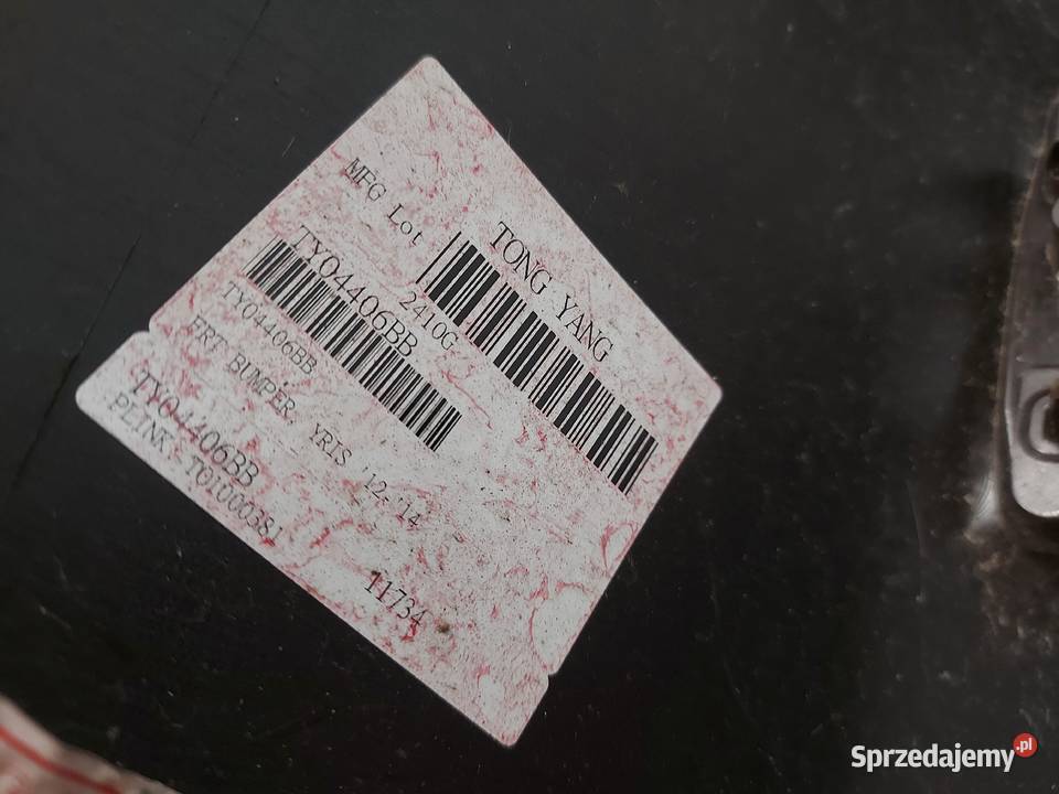 TOYOTA YARIS III P13 zderzak przód Zderzaki