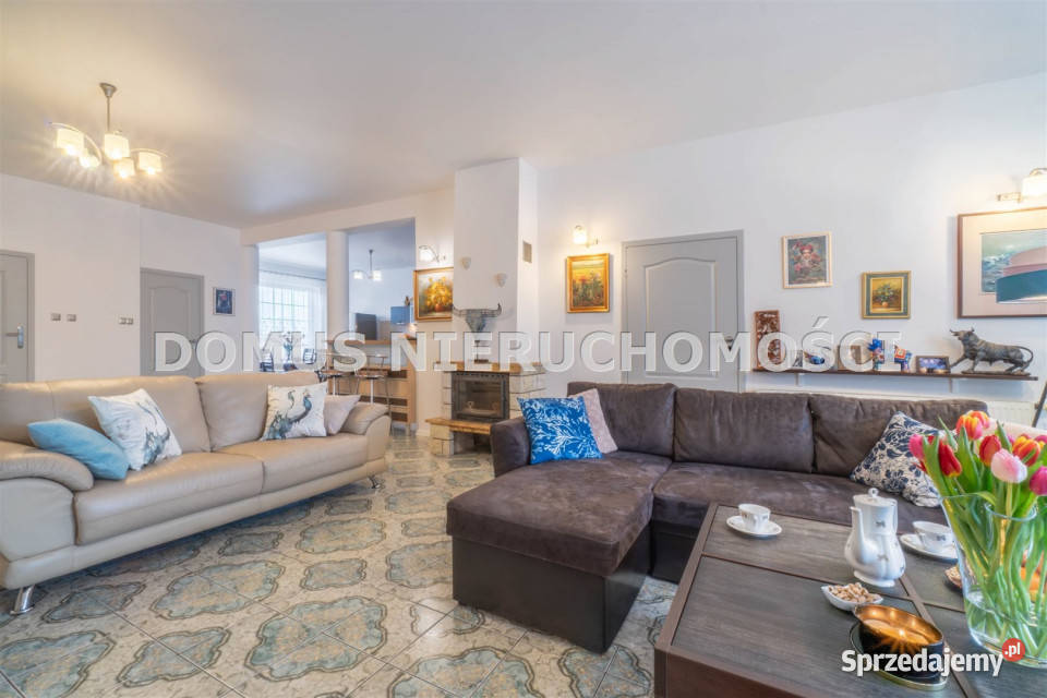Dom wolnostojący Brzeziny 1641m2 949m2