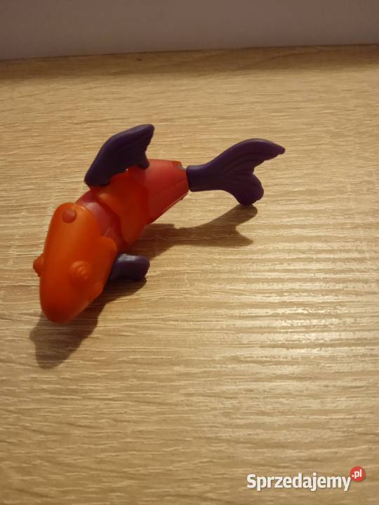 Rybka z ruchomym tułowiem słonik samochodzik z Figurki Poznań