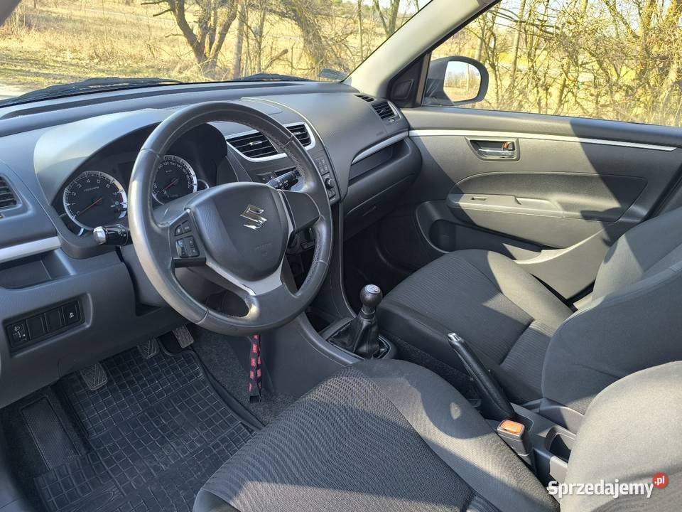 Swift V benzyna 5 drzwi klimatyzacja Salon Kielce