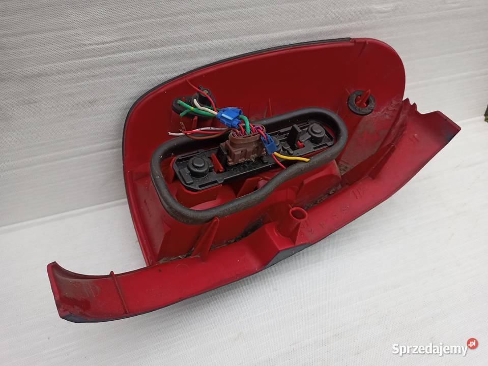 Peugeot 306 kombi lampa tył tylna prawa wkład osobowe