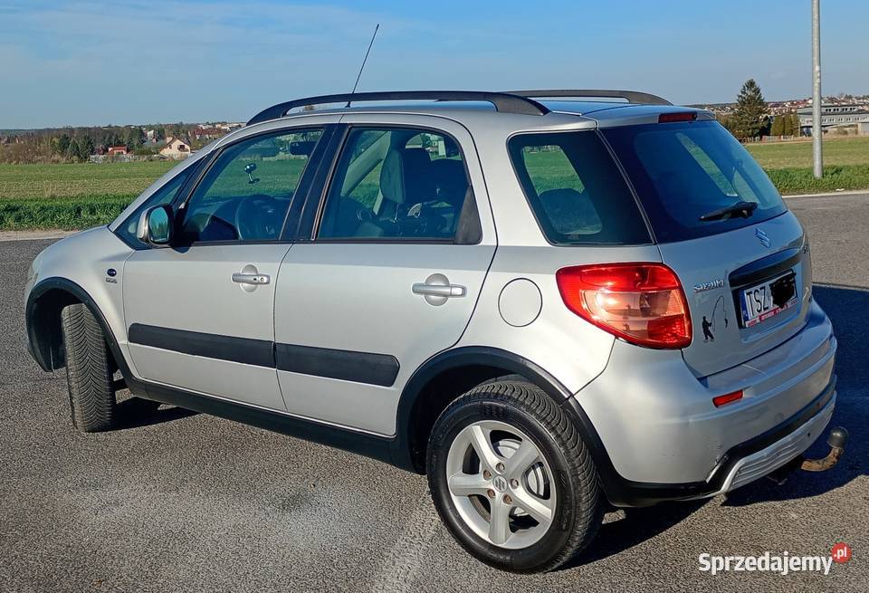 Suzuki sx4 4x4 abs esp relingi hak klima nowe Staszów