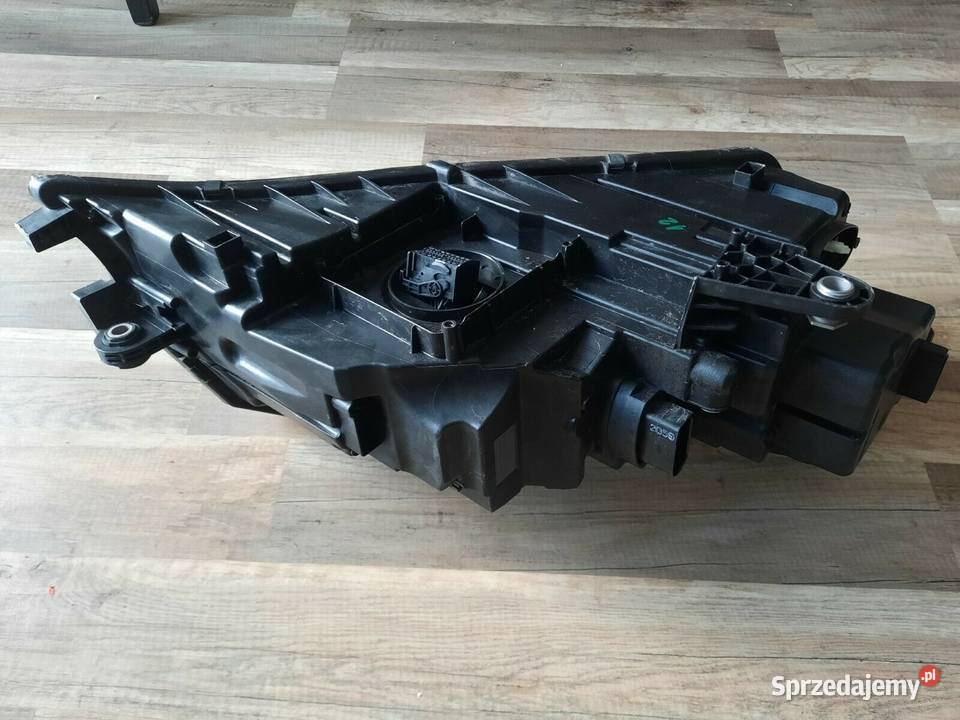 REFLEKTOR LEWY OCTAVIA III LIFT FULL LED Oświetlenie Świerzawa