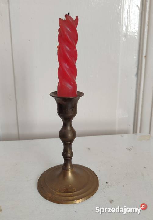Stary świecznik mosiężny