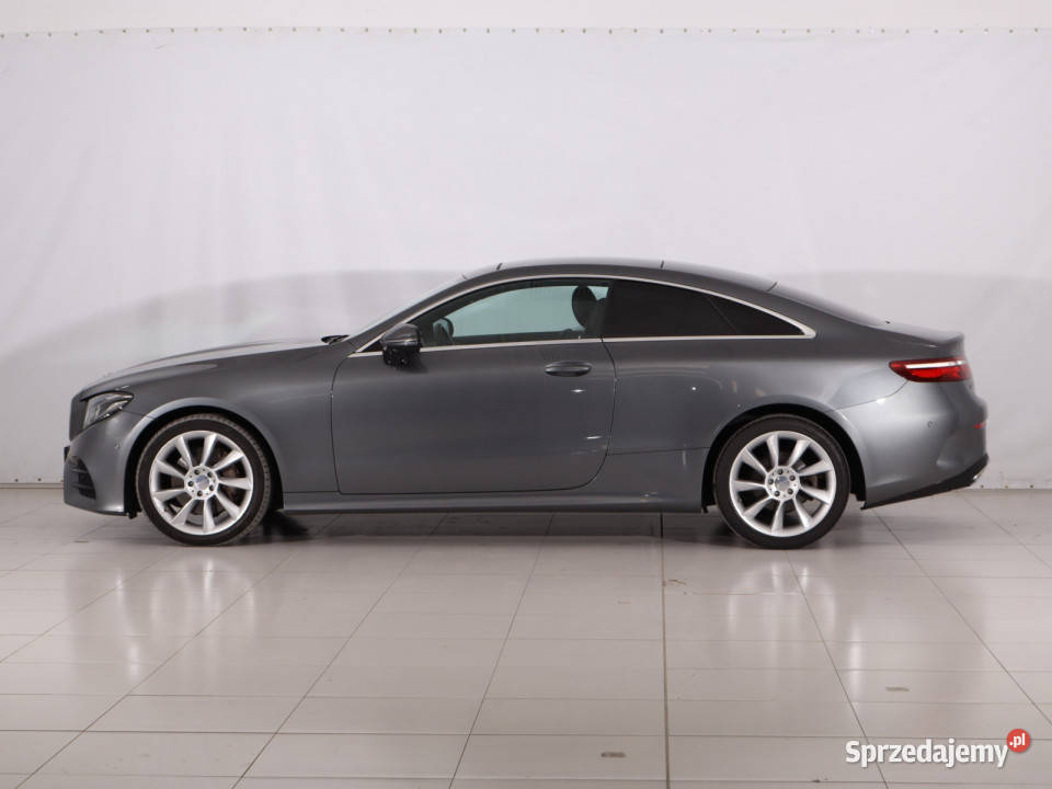 Mercedes E E 200 4MATIC klimatyzacja sprzedam