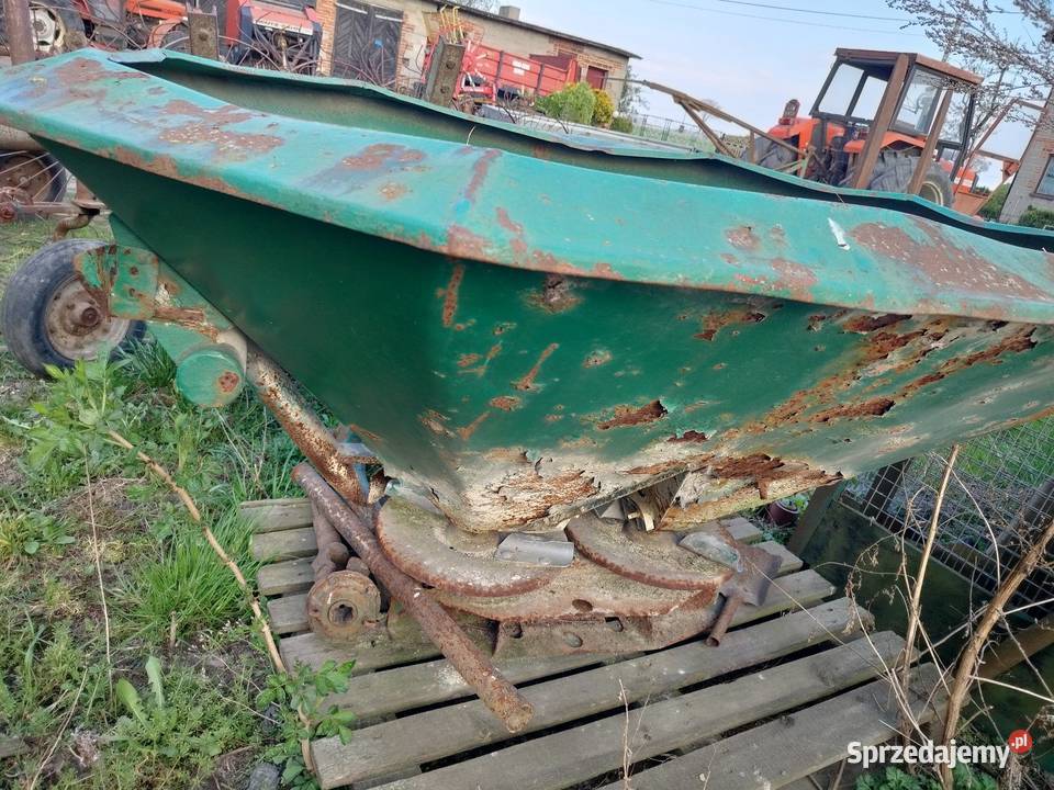 Rozsiewacz do nawozu nieuszkodzony Zadąbrowie-Rudunek