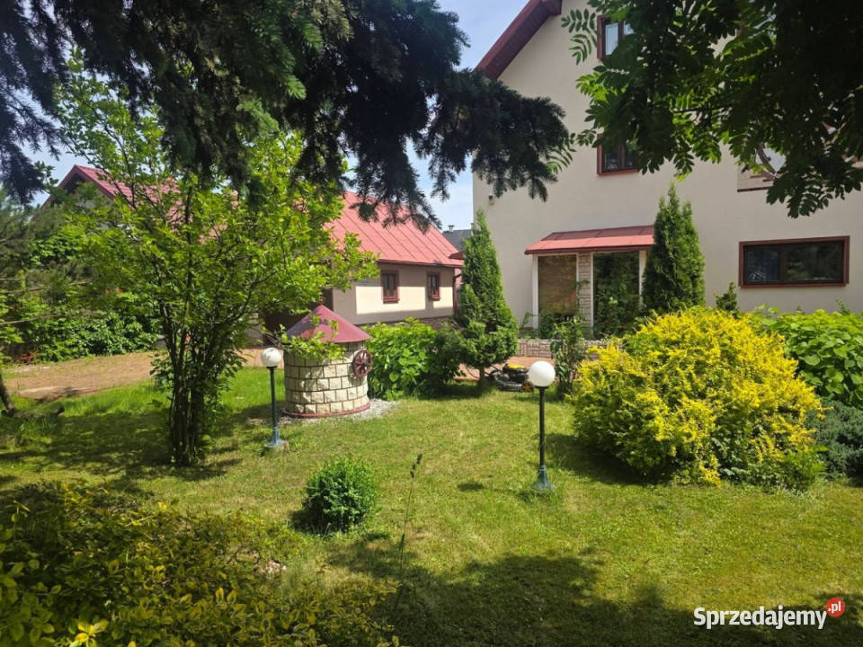 Sprzedam dom wolnostojący Besko 180m2 1382m2