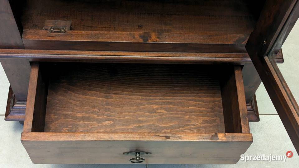 Nieduża witryna serwantka kolonialnasklep Dąbrowa Górnicza sprzedam