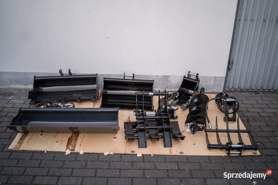 18002000 Minikoparka 18t 2t silnik KUBOTA Koparki Blok Dobryszyce