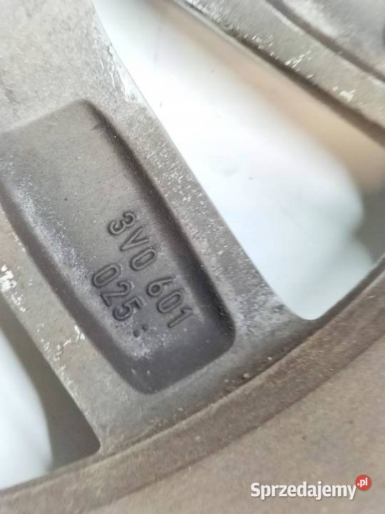FELGA ALUMINIOWA R17 5X112 ET40 OC57MM 7JX17H2 sprzedam