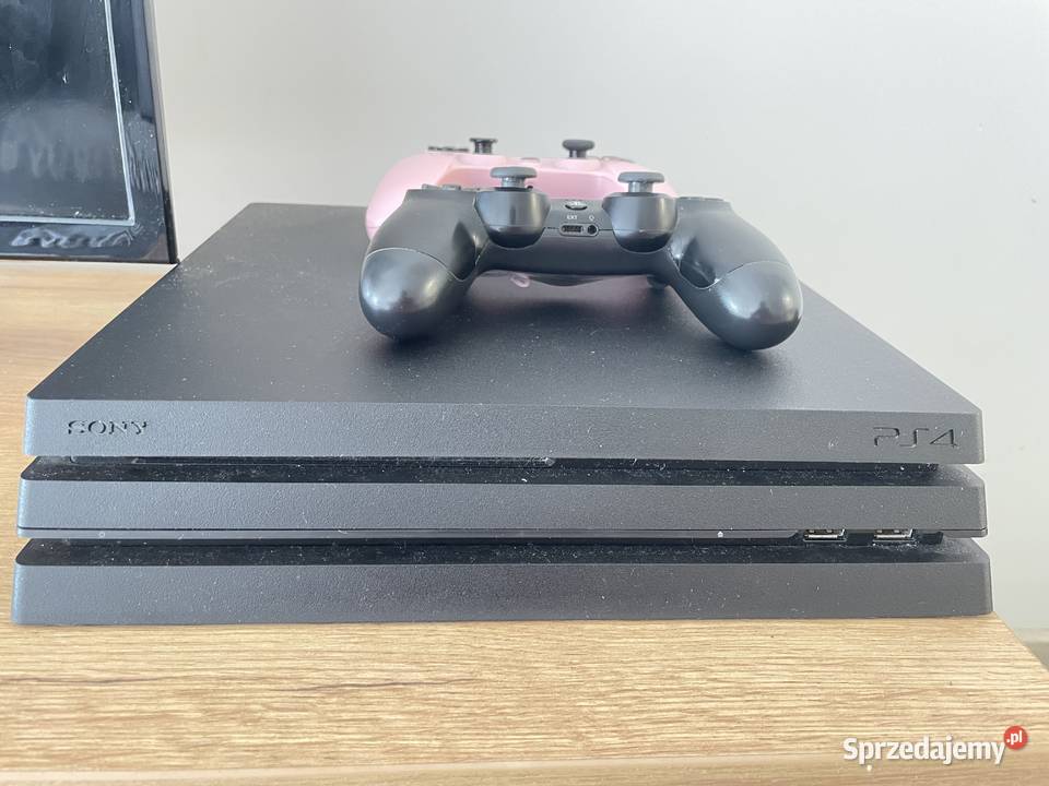 Sprzedam PlayStation 4 Pro 1 TB sprzedam