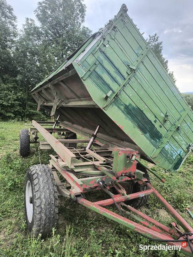 Przyczepa wywrotka 6 t rolnicza nieuszkodzony Przyczepy rolnicze
