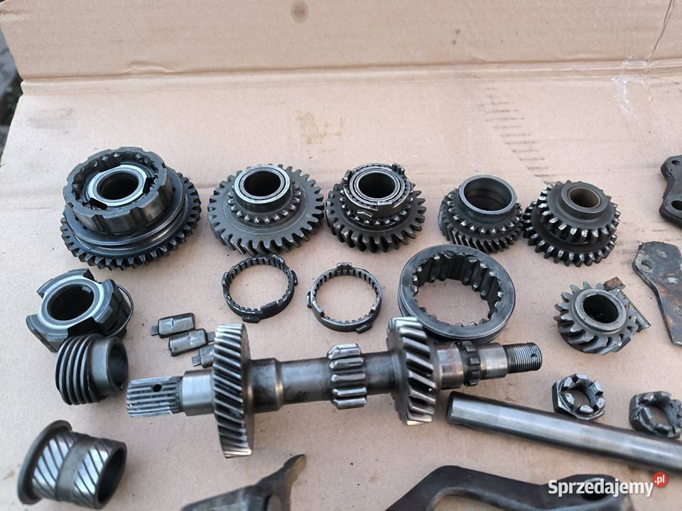 Fiat 126p skrzynia biegówczęści Stalowa Wola