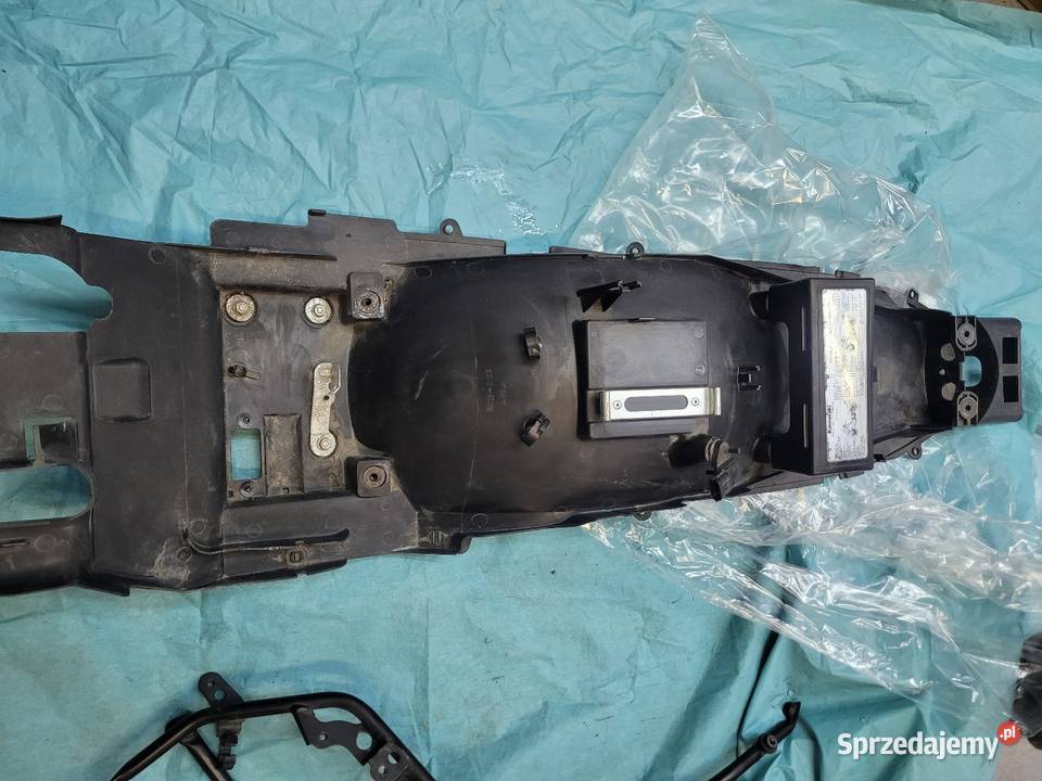 Kawasaki GTR 1400 2008 wypełnienie zadupka Pozostałe Akcesoria motocyklowe Nowy Tomyśl