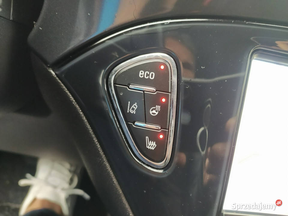 Opel Corsa 14 90 INNOVATION Automat Biksenon gniazdo AUX Łódź
