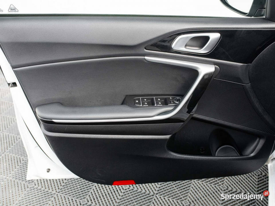Kia Ceed GD183WL15 TGDI L Podgrzf kier szyba 4/5 Pępowo