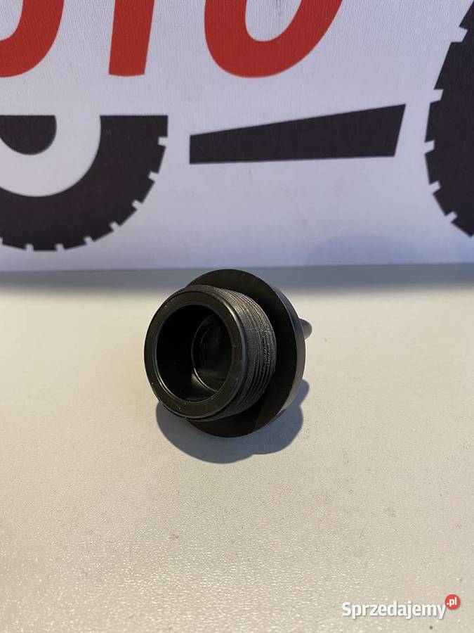 Korek wlewu oleju Massey Ferguson Valmet Rolnictwo Białystok