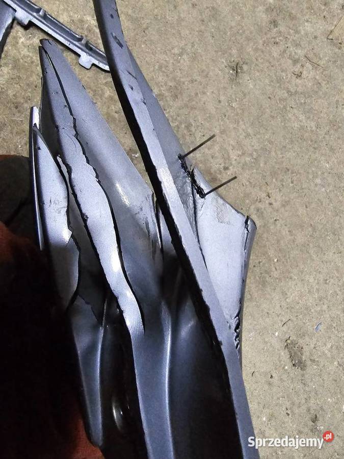 Suzuki RF 600 kratka wlot powietrza prawa Góra Jelenia Góra