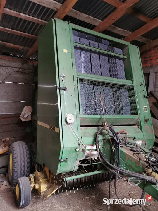 Prasa John Deere 550