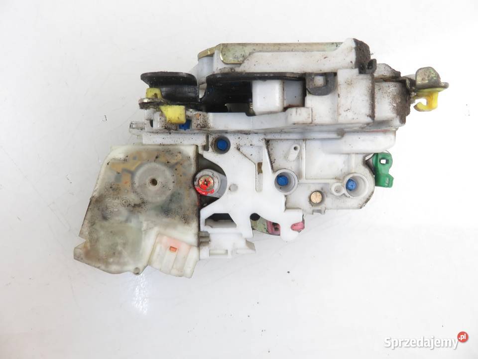 ZAMEK PRAWY PRZEDNI NISSAN PATHFINDER 805525P003