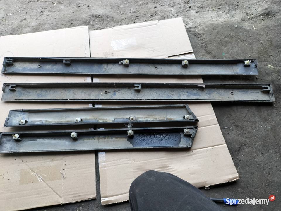 VW GOLF II 2 JETTA 2 listwa drzwi LISTWY osobowe sprzedam
