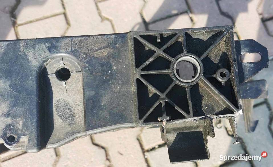 Pas przód Renault Megane 3 lift uszkodzony
