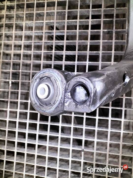 Zwrotnica lewa tylna BMW E36 E46 COUPE CABRIO Poręba