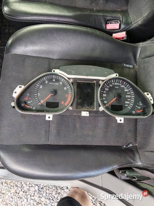 Licznik Audi A6 C6 benzyna osobowe lubelskie Tomaszów Lubelski sprzedam