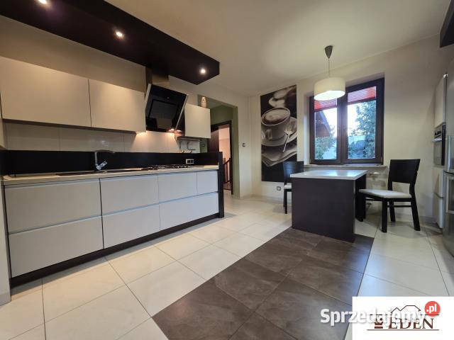 sprzedaży domu wolnostojącego Łazy 1862m2 lubelskie