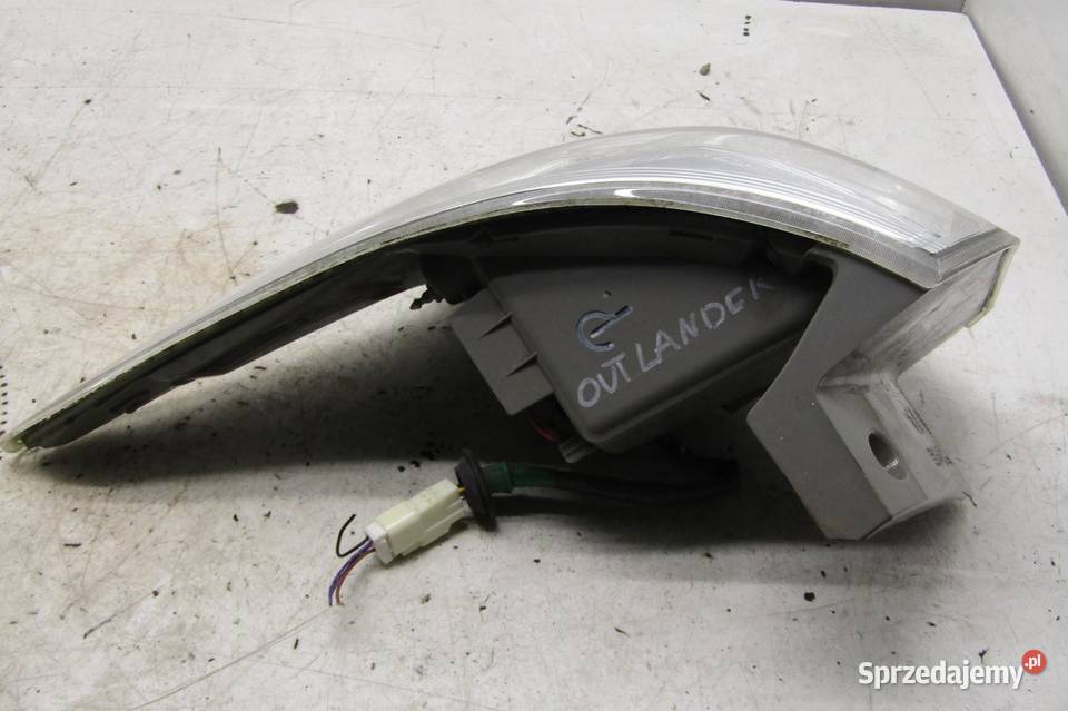 LAMPA TYLNA PRAWY TYŁ LED MITSUBISHI OUTLANDER